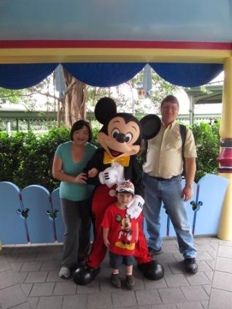 First stop for the family...greet Mickey :-)
