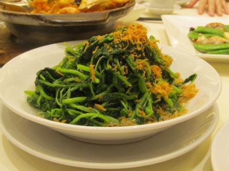 Sauteed vegetables garnished with dried scallops