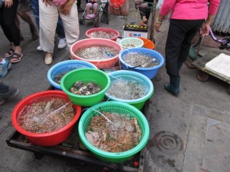 Live seafood is definitely one of the items you will find in a Hong Kong Market