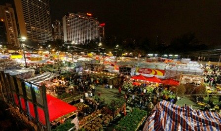 The Chinese New Year Hong Kong Victoria Park Flea Market...the price of everything, especially plants, would be ridiculous cheap after the countdown.